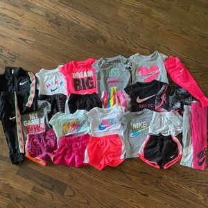 Nike Girls Toddler Bundle in size 2T